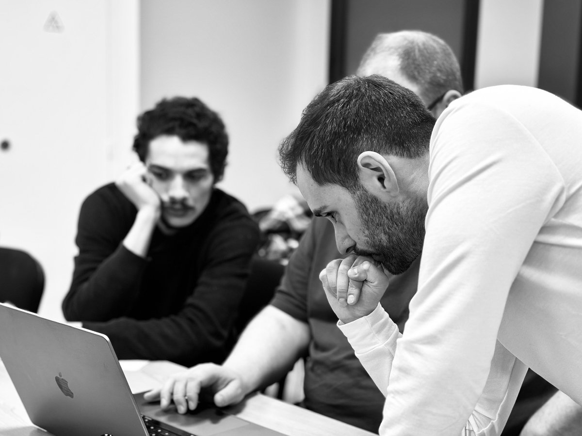 Stephane.algo ȺF 🇫🇷 (@stephanebarros0) on Twitter photo 🗣️ Yesterday, I led an #Algorand workshop at a <a href="/PyClermont/">py clermont</a> event!
💻 Agenda:
- Blockchain fundamentals
- Building a Decentralized Marketplace using #Python
Thanks to <a href="/drigaudie/">David</a>🐍 (<a href="/ITArverne/">itarverne</a>) & <a href="/loloakira/">Laurent</a> (<a href="/Hesias_HEI/">Hesias</a>) for organizing!
Follow <a href="/AlgoFoundation/">Algorand Foundation</a> for more! 🗣️ Yesterday, I led an #Algorand workshop at a <a href="/PyClermont/">py clermont</a> event!
💻 Agenda:
- Blockchain fundamentals
- Building a Decentralized Marketplace using #Python
Thanks to <a href="/drigaudie/">David</a>🐍 (<a href="/ITArverne/">itarverne</a>) & <a href="/loloakira/">Laurent</a> (<a href="/Hesias_HEI/">Hesias</a>) for organizing!
Follow <a href="/AlgoFoundation/">Algorand Foundation</a> for more!