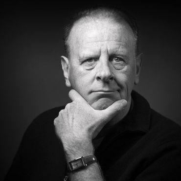 Mes jours s'en sont allés si vite. 

"Je, François Villon "
Jean Teulé
