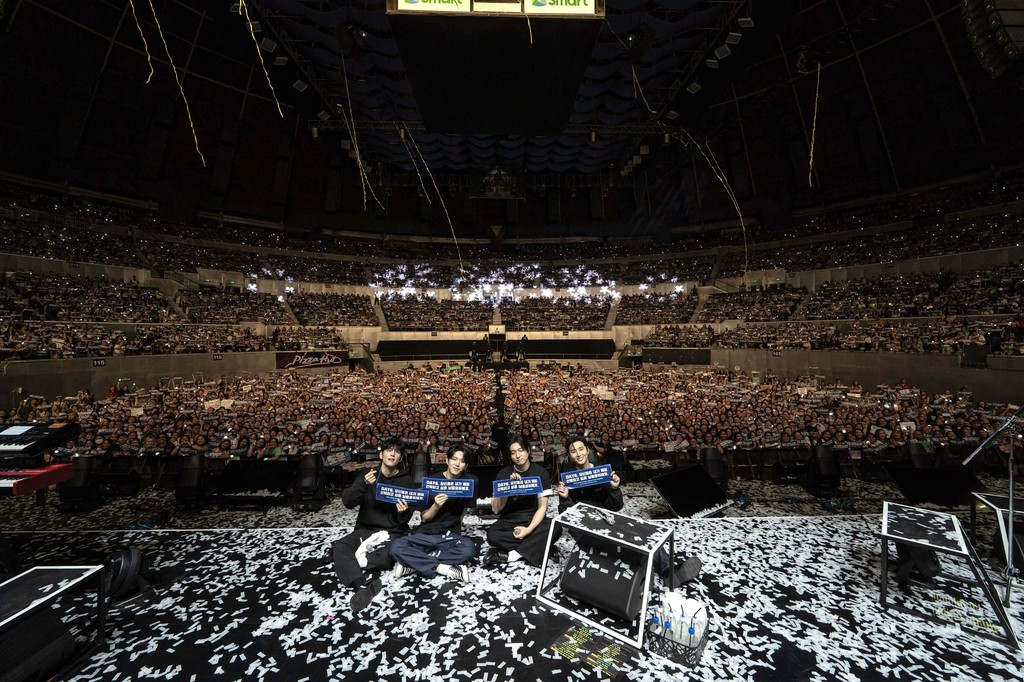 livenationph's tweet image. Manila, your love and energy made this night unforgettable! Thank you, My Day, for singing, cheering, and making every moment special. Until we meet again! 

Photo credit: JYP Entertainment &amp;amp; Live Nation PH

#DAY6 #데이식스
#DAY6_3RD_WORLDTOUR
#FOREVER_YOUNG
#Band_Aid
#녹아내려요