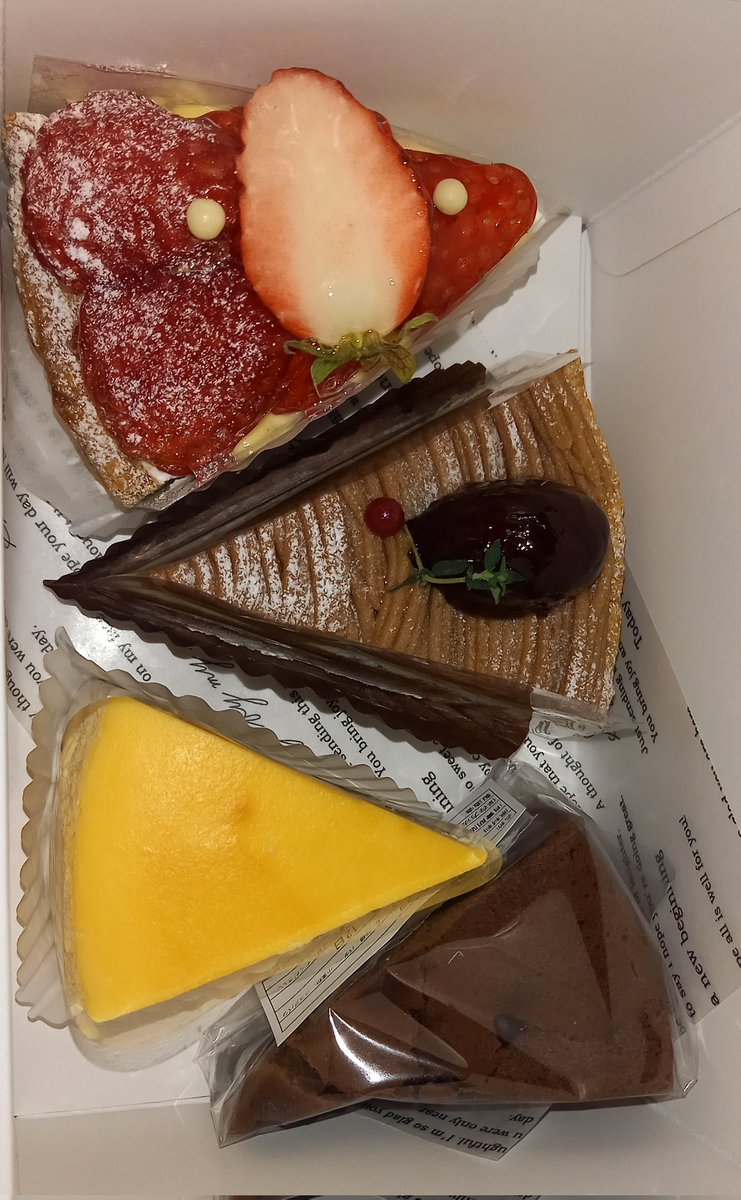 Shara_Shinryu's tweet photo. 本日のおやつ https://t.co/JjciVPJQry