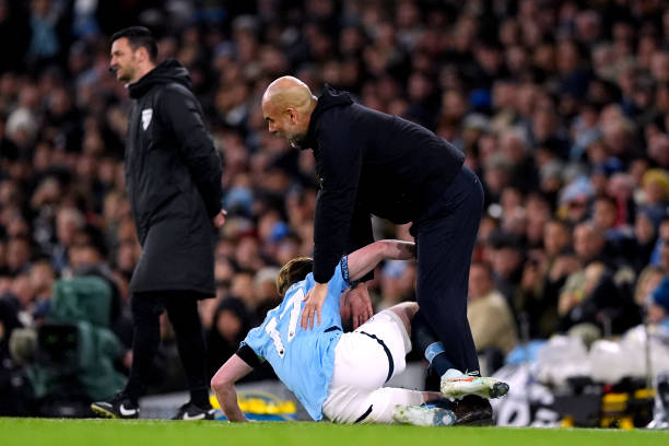 بيب عن مستقبل دي بروين: "هو من سيتخذ قراره بنفسه، هو يعرف نفسه جيدًا، ويعرف حالته، القرار بيده هو وحده."