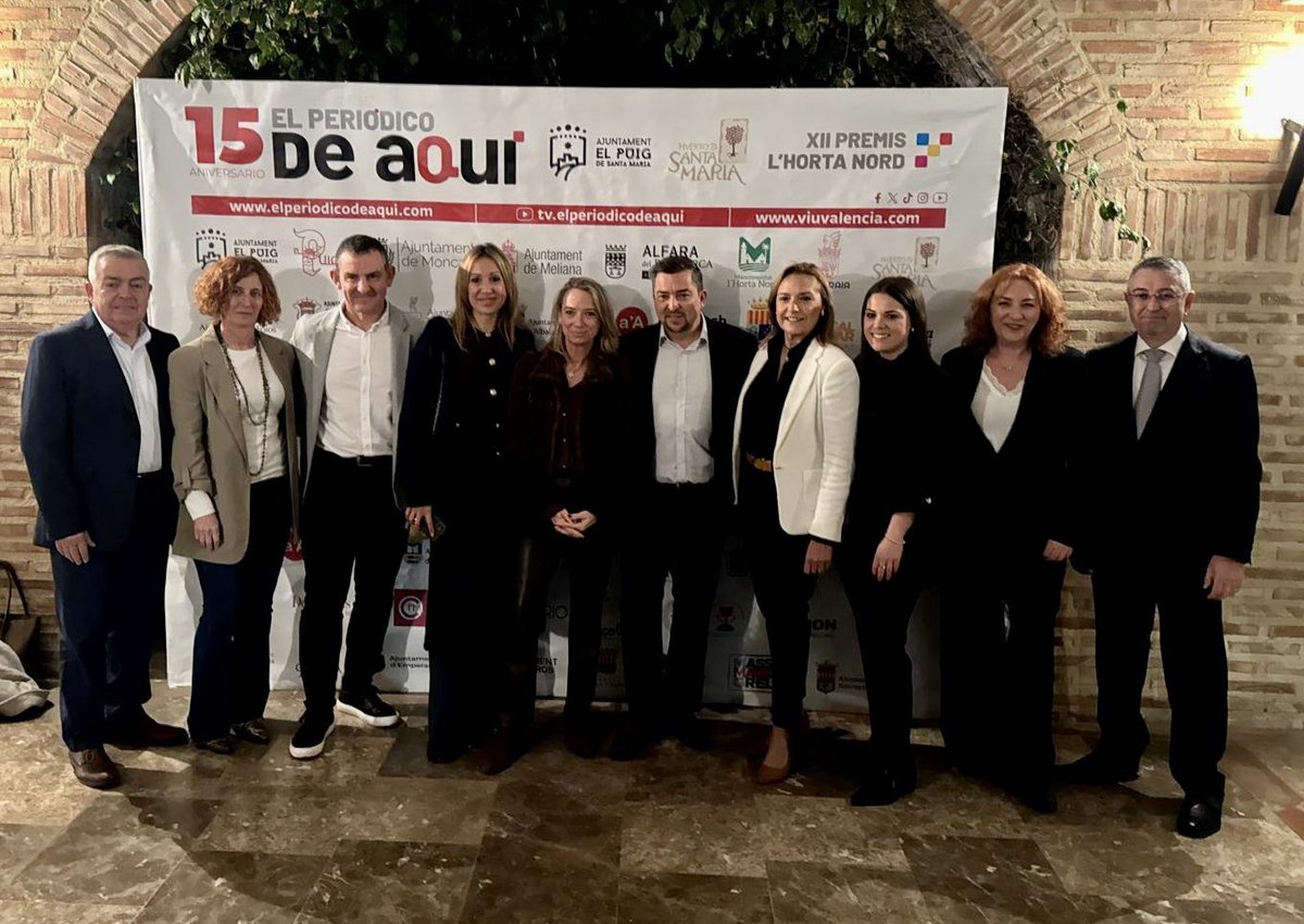 popularescorts's tweet photo. La portavoz de Igualdad, @VeronicaMarcosP, ha participado en la entrega de los #PREMISEPDA.
Reconocimiento ex aequo a:
👩👩👧👦 La Federació de Dones i Col·lectius per la Igualtat de l’Horta Nord.
🏎️ La piloto de automovilismo, @nereamarti32.
#MujeresConTalento https://t.co/2EdXak3KjF