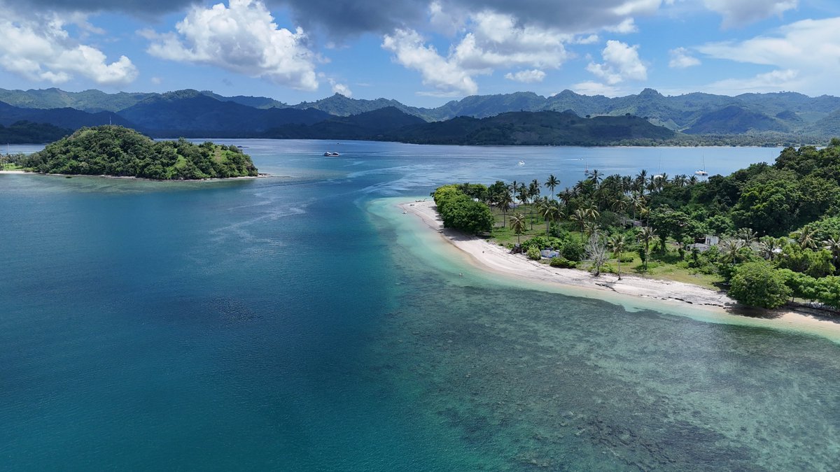 SergiyGerman's tweet photo. Наше любимое место, Gili Asahan, Lombok, Indonesia. Пуже почти месяц тут и вообще не хочется никуда уходить

#asahan #giliasahan #captaingerman #indonesia #liveaboard https://t.co/IZspRD9msi