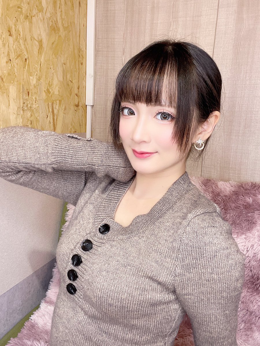今天是溫柔大姐姐🩷 https://t.co/woNHy2lDVj