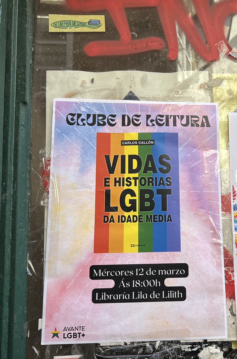 Cartaces que se ven polas rúas de Compostela 😍