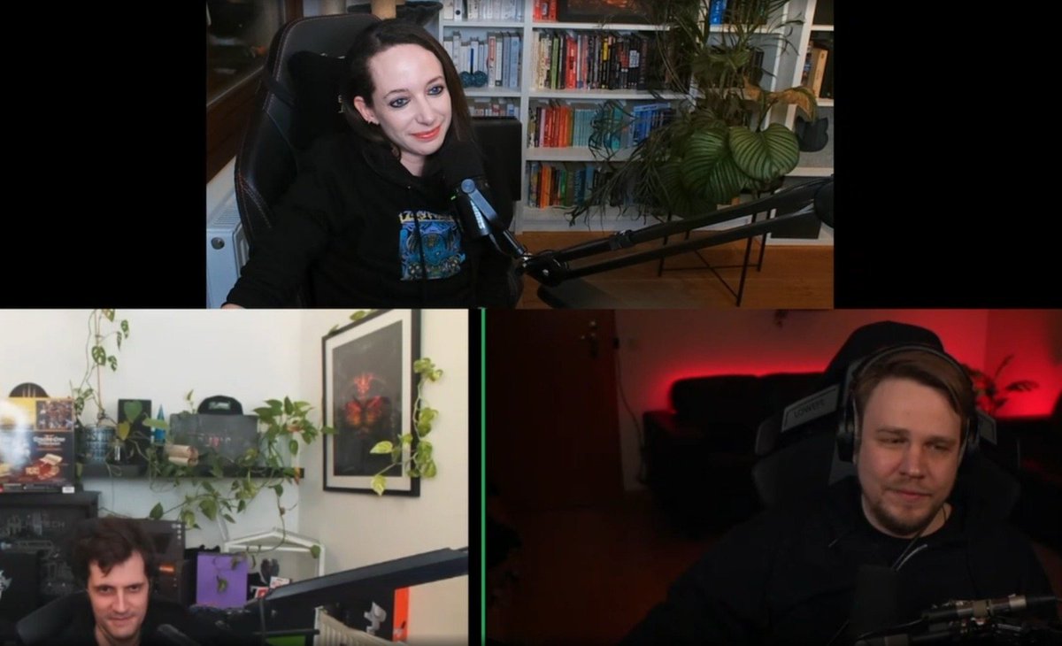 JoeyPrink's tweet image. Die neue Folge vom #einsnull Podcast ist online.. diesmal war endlich auch @LowepeOfficial mit uns dabei... 🎉🎉🎉 
@jessirocksplays 

Wir plaudern über ARPGs, VZ-Streaming, das Gaming-Jahr 2025 und das Bild refklektiert die.. Buchdiskussion.. am Schluss..…