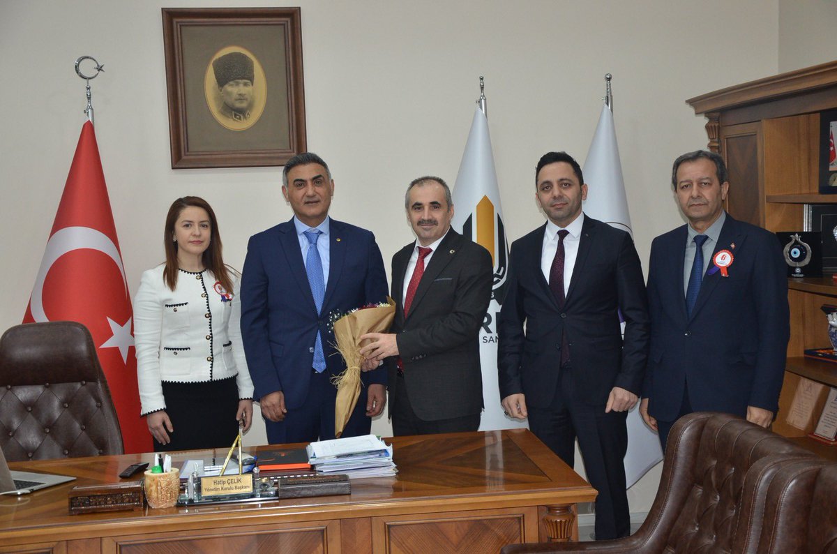 Mardin Ticaret ve Sanayi Odası (@mardintso) on Twitter photo 36’ncı Vergi Haftası münasebetiyle Yönetim Kurulu Başkanımız Sayın Hatip Çelik’i makamında ziyaret.
Yönetim Kurulu Başkanımız Sayın Hatip Çelik, değerli misafirlerimizin Vergi Haftasını tebrik ederek, başarılar diledi.
instagram.com/p/DGf3oBwCLqj/…
<a href="/HatipCelik47/">Hatip Çelik</a> 36’ncı Vergi Haftası münasebetiyle Yönetim Kurulu Başkanımız Sayın Hatip Çelik’i makamında ziyaret.
Yönetim Kurulu Başkanımız Sayın Hatip Çelik, değerli misafirlerimizin Vergi Haftasını tebrik ederek, başarılar diledi.
instagram.com/p/DGf3oBwCLqj/…
<a href="/HatipCelik47/">Hatip Çelik</a>