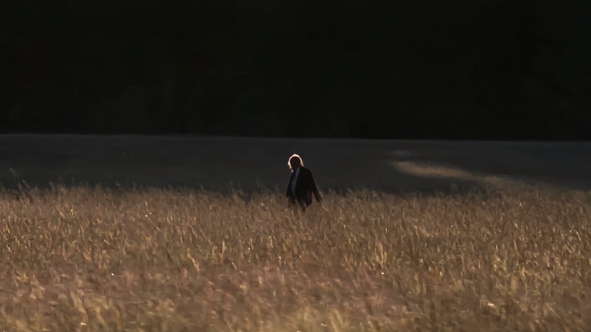 walkingdeadlatm's tweet photo. Hace 13 años se estrenó el episodio titulado “18 Miles Out”. https://t.co/wbh9qDXe5F