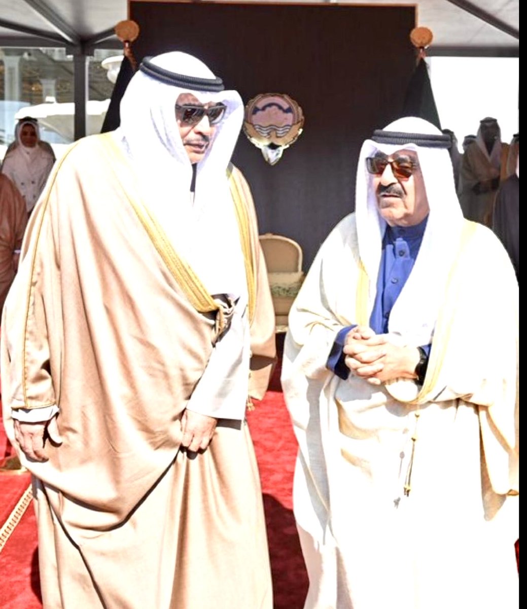 أتقدم بأسمى آيات التهاني و التبريكات لسيدي صاحب السمو الشيخ مشعل الأحمد الصباح وسيدي  ولي العهد الشيخ صباح الخالد الصباح و الشعب الكويتي و كل من سكن هالارض بمناسبة العيد الوطني و عيد التحرير .. الله يدوم علينا الأمن و الأمان .. و دام عزج ياكويت