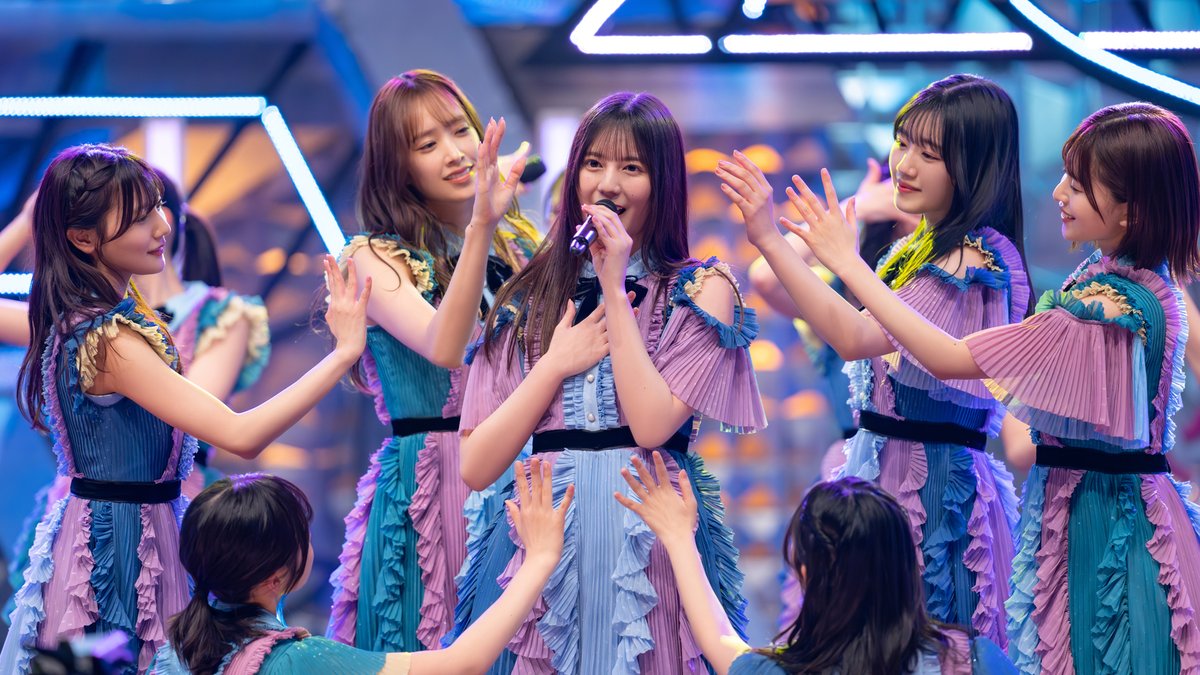 oricon's tweet photo. 日向坂46、生放送で意外なメンバーが㊙大喜利センスを発揮✨お題の1解答目で「正解が出た笑」

🎥バレンタイン特番レポ💕
https://t.co/mIuVs3EROB

🌞松田好花が“全力干支ギャグ”
🌞山下葉留花、3の倍数がわからない!?
🌞下駄箱告白選手権が開幕

#大好き日向坂 https://t.co/rHLyYfGS4I