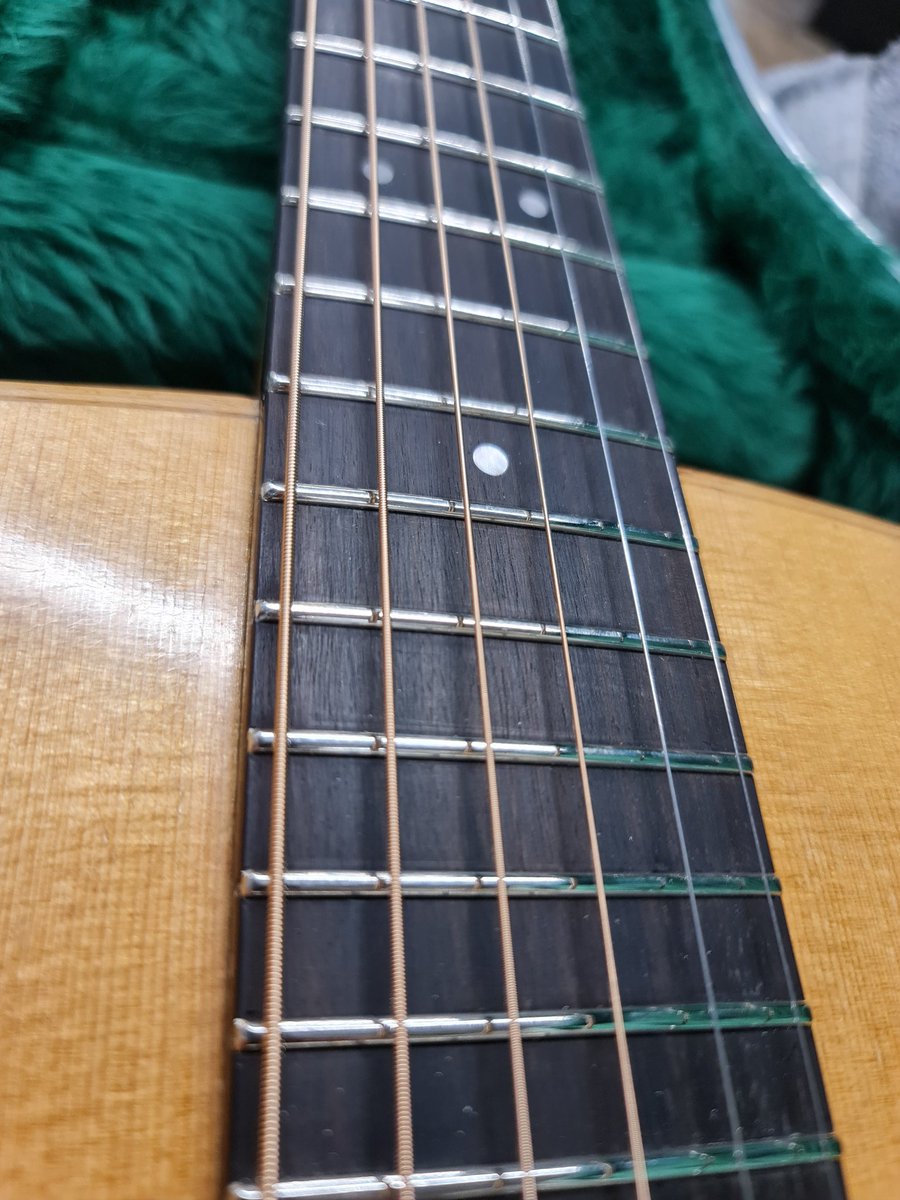 Avalon acoustic made in Ireland, now refretted. Beautiful acoustic, years of road worn mojo, think of a refret like new tyres!