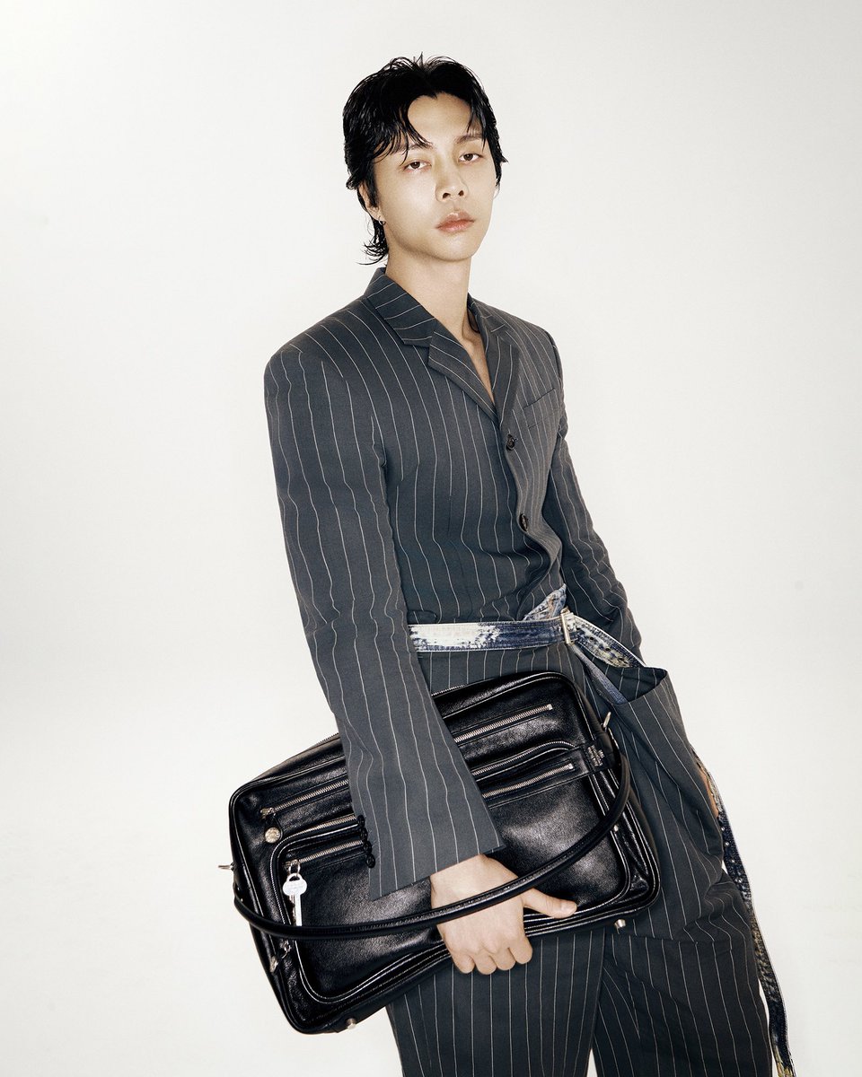 jsuhsource's tweet photo. #JOHNNY for Interview Mag as the Acne Studios Global Brand Ambassador! 

#쟈니 #JOHNNY #JOHNNYxAcneStudios https://t.co/lUZufEFxwF