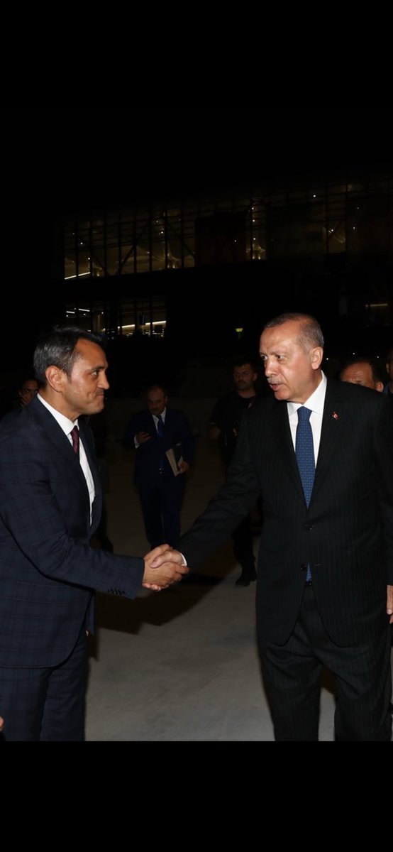 Reis,biz bu eli bir tuttuk bırakmayız.
Rabbim hayırlı ömür ve milletine daha nice seneler hizmet etmeyi nasip etsin inşallah…
<a href="/RTErdogan/">Recep Tayyip Erdoğan</a> 
#iyikidoğdunmilletinadamı 
#SefaGetirdiniz 
#MilletinAdamı71Yasında