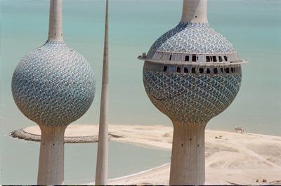 AymanMatNews's tweet image. On February 26th of each year, #Kuwaitis proudly and reverently remember the sacrifices of the heroes, the wounded, and the martyrs who immortalized their bravery during the Iraqi invasion of their country, ensuring its return as a free and proud nation.   #الكويت