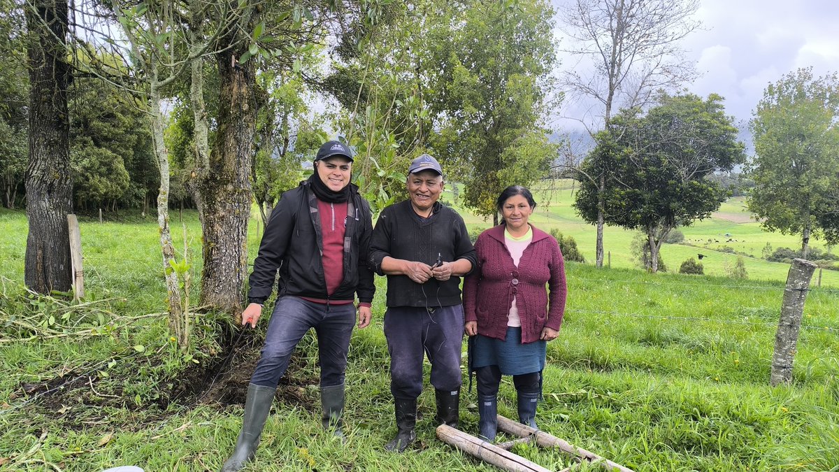 La Federación Colombiana de Ganaderos (<a href="/Fedegan/">FEDEGAN</a>) hizo la entrega en Guachucal (Nariño), Tame (Arauca) y San Onofre (Sucre), como parte del Proyecto <a href="/AgsostenibleCo/">Colombia Agroalimentaria Sostenible</a>. 👉 ln.run/Z2qgN 👈

#ColombiaAgroalimentariaSostenible #Sostenibilidad #InnovaciónAgropecuaria