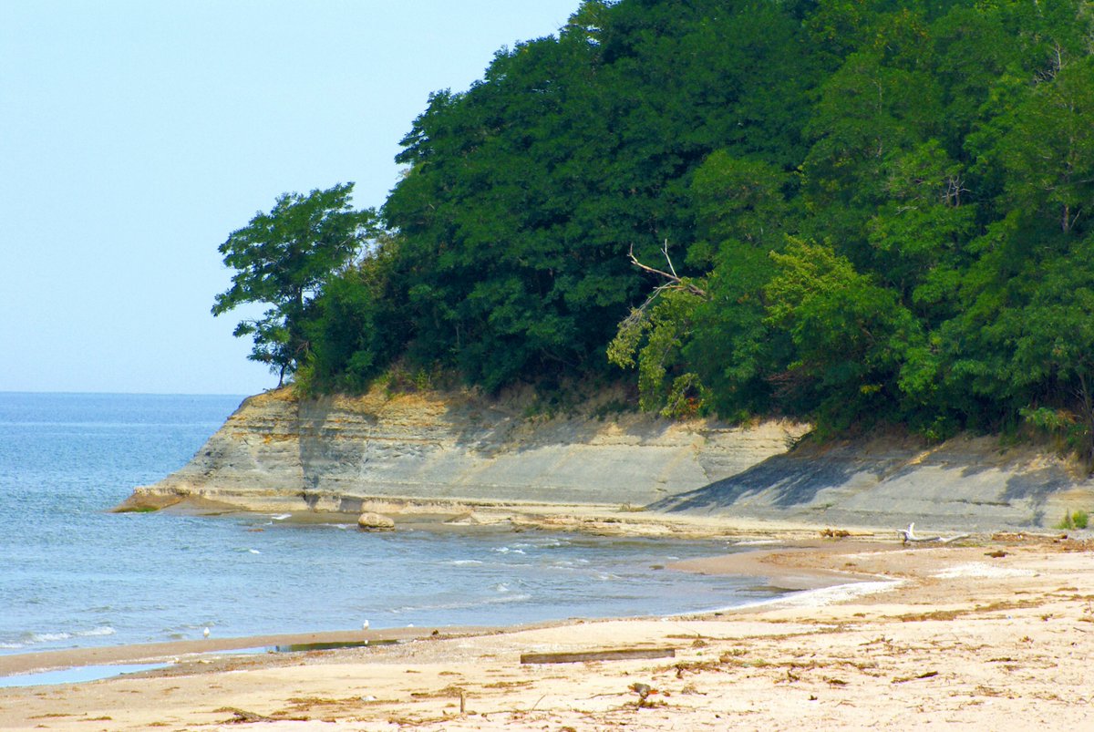 #ChautauquaCounty 2% Bed Tax #Grant program is currently accepting applications through April 1st for projects that enhance and protect the lakes and lake watershed. Projects must demonstrate how it will provide a public benefit. 
For more info: bit.ly/chqwatershedgr…