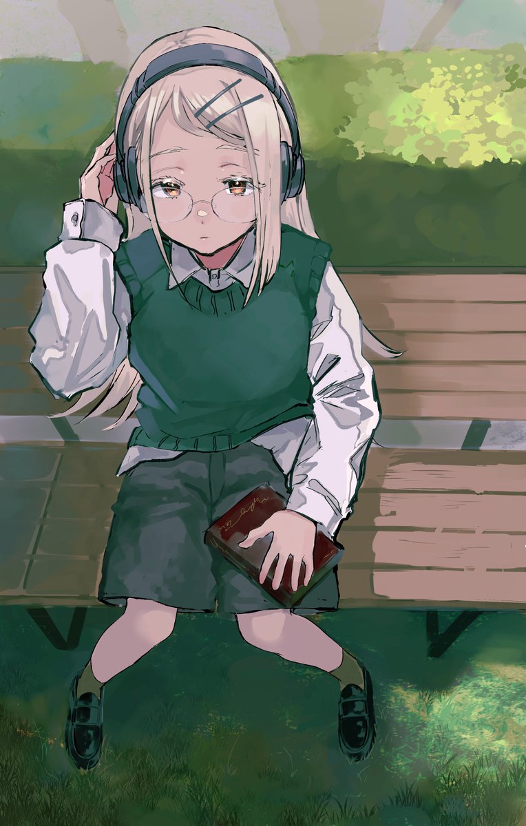 nnuuumumum's tweet photo. 篠澤広さんの丸眼鏡、良き https://t.co/8s6dgb0XuP