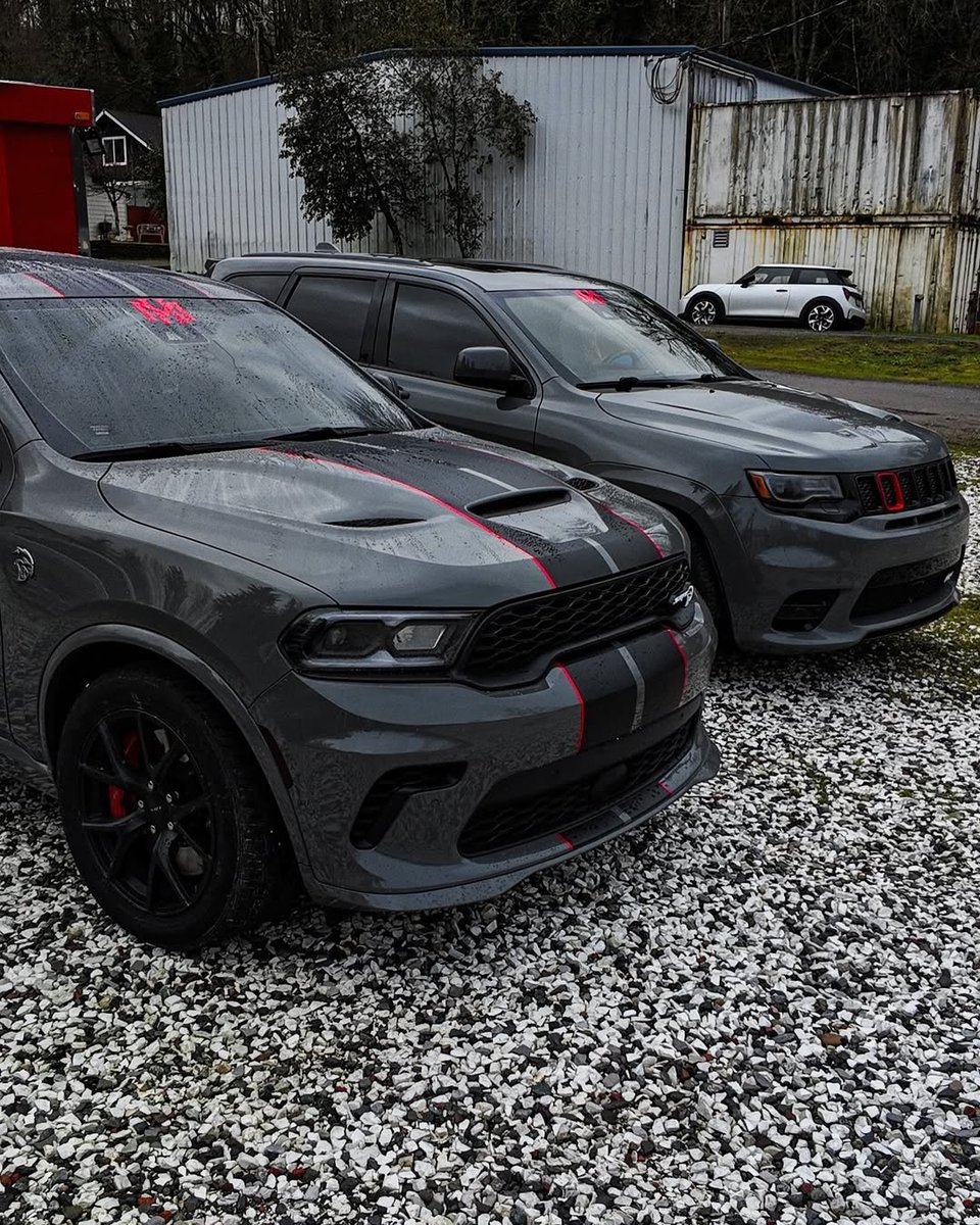 KingOfMopar1's tweet photo. Durango x Grand Cherokee 

📸tczoz https://t.co/a127OPANBi