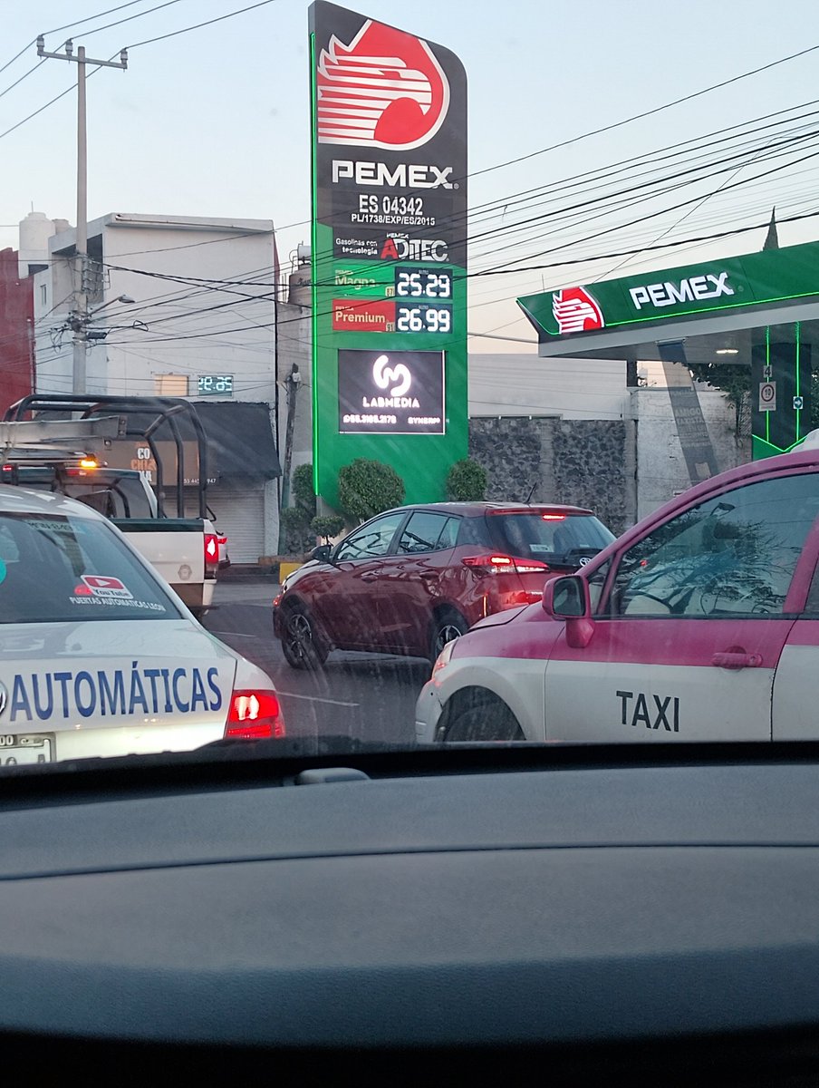 DairPaez's tweet photo. Chulada... @ChumelTorres @latinus_us @CarlosLoret @CiroGomezL @lopezdoriga https://t.co/zBwzlArOc9