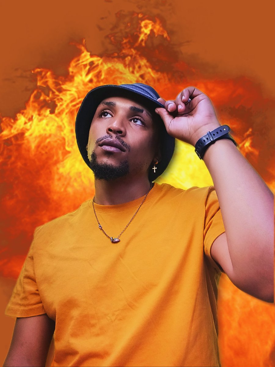 LESLEY_sing's tweet photo. I'm extremely excited for Friday and I really hope y'all enjoy ya Boi's music and support local/independent artist. For bookings email me at terblanchelesley@gmail.com and follow the link to Pre-save my new single *LOVE IT AWAY* .

https://t.co/4pK4RZGWqq https://t.co/TqmwSpQP3S