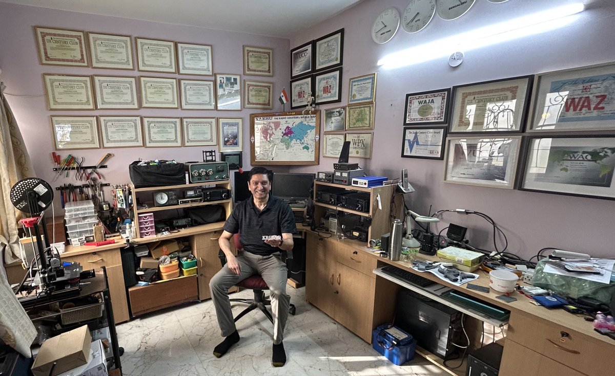 Great to catch up with Kishore / KR6RAO in my shack. We were classmates in college 38 years ago. 
#hamradio
#RVCE