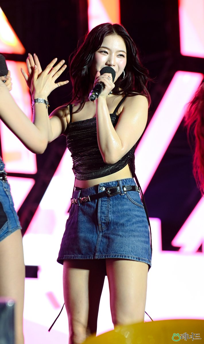 leoOPPA_1027's tweet photo. 250222 

#아이사 #STAYC #ISA #스테이씨 #STAYCinPH https://t.co/lM51sjzTvN