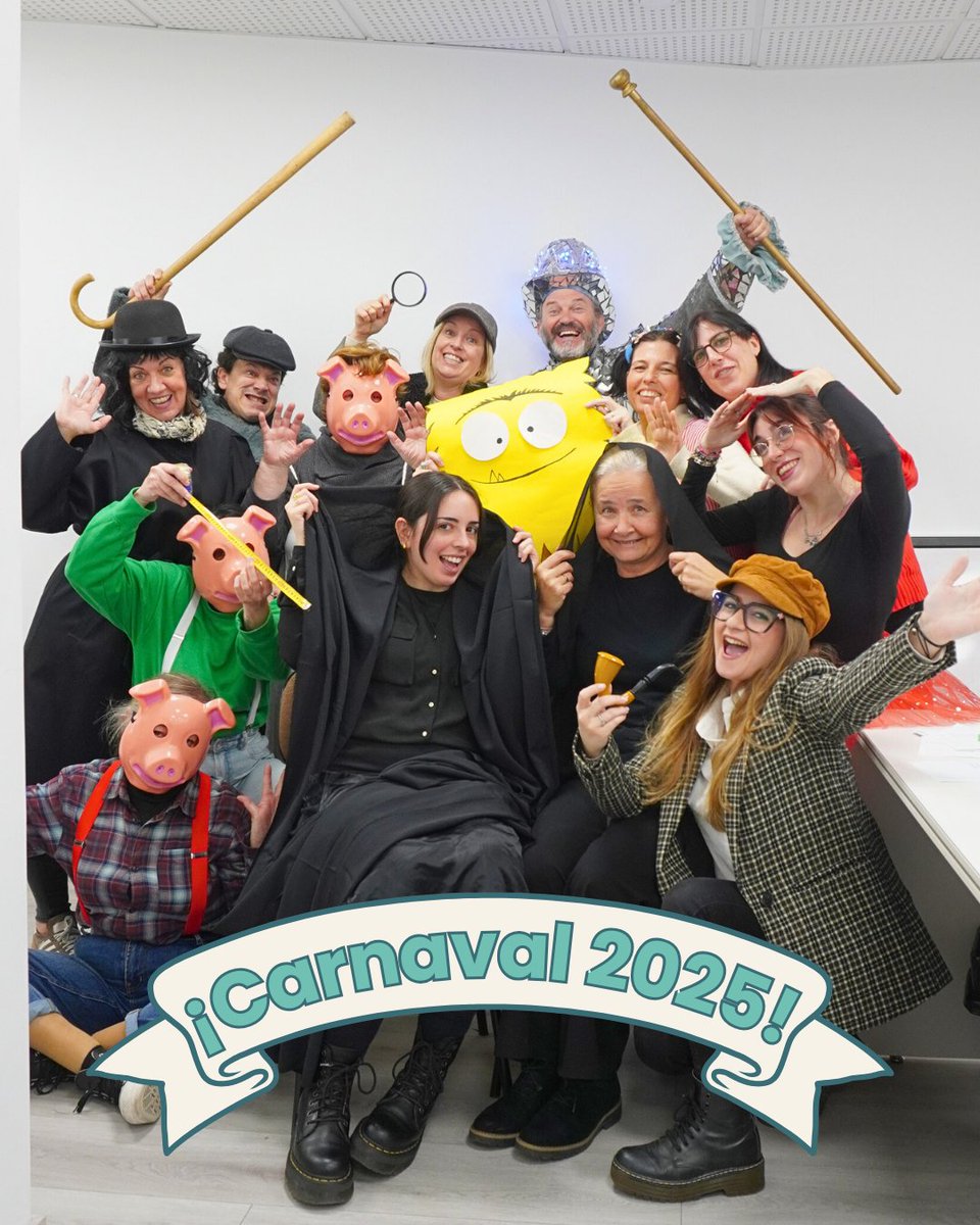 🎉¡Hoy en la oficina hemos cambiado los ordenadores por el escenario y nos hemos metido de lleno en nuestras obras de teatro!
🎭¡Un Carnaval de lo más teatral! ¿Quién creéis que se merece el premio al mejor disfraz? 🏆
#transeduca #carnaval2025 #diversiónenlaoficina #disfraces