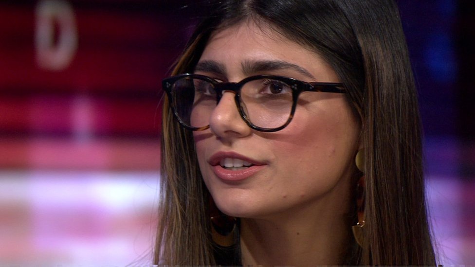 Mia Khalifa elogia ‘Ainda Estou Aqui’ e pai de família conservador finalmente decide ver o filme