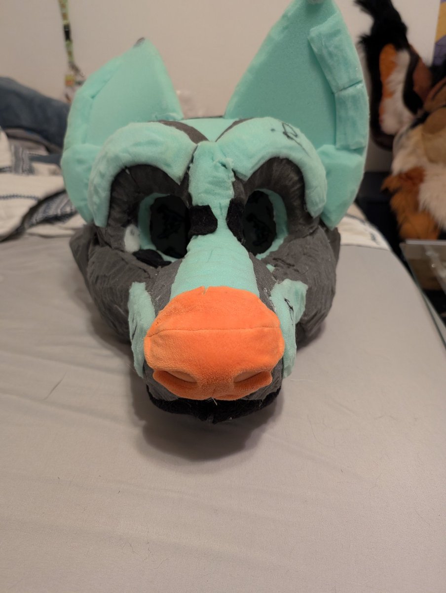 DetroitMonstr's tweet photo. I need all this gone and sold my job has been cutting my hours to an unlivable rate please anything being bought helps art commissions are also open 

Head base :70
Tail :100
Feetpaws and handpaws both 60 https://t.co/2h50pnBZpA