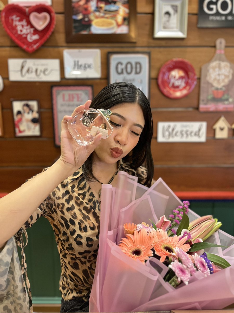 YOUR GIRL JUST SIGNED WITH A LABEL! 🥰💗 Thank you for the warm welcome, <a href="/OffTheRecordPH/">Off The Record</a>.

It took almost 10 years of making music for this door to open for me. 🥹 I can’t wait to release my next single and music video. To those who have been supporting me, thank you! ❤️