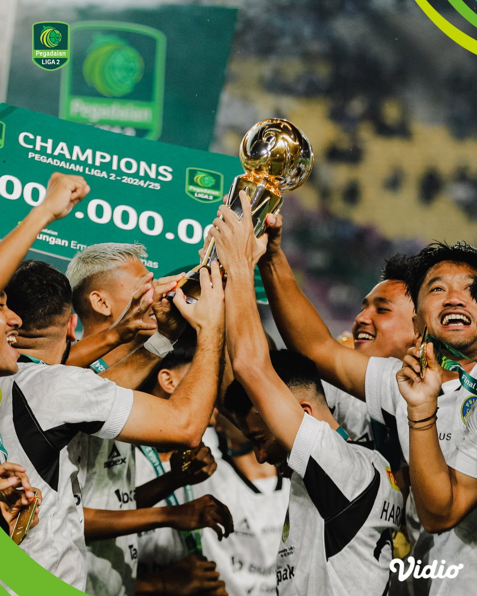 VidioSports's tweet photo. Penantian panjang dengan semangat juang yang garang. Laskar Mataram 💙🏆 https://t.co/3I7iQTd4Ki