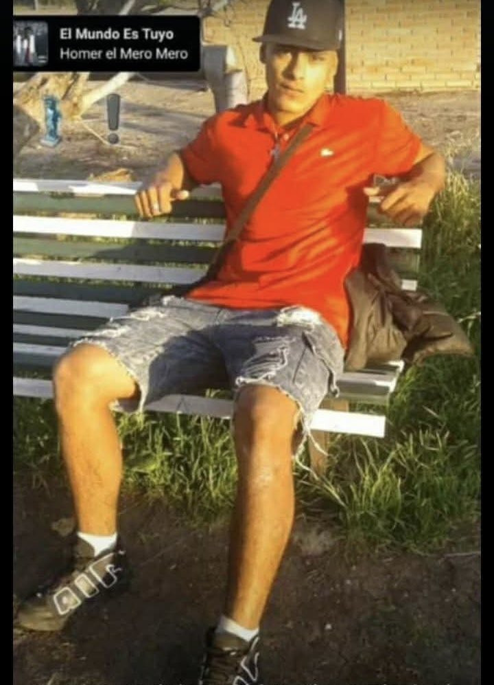 En La Plata estos dos delincuentes de 14 y 17 años asesinaron a una nena de 7 años, reventándola con el mismo auto que le robaron a su familia. Difundamos sus caras porque mañana estas lacras están en libertad. Kicillof, si tenes dignidad, renuncia. 👇👊💣