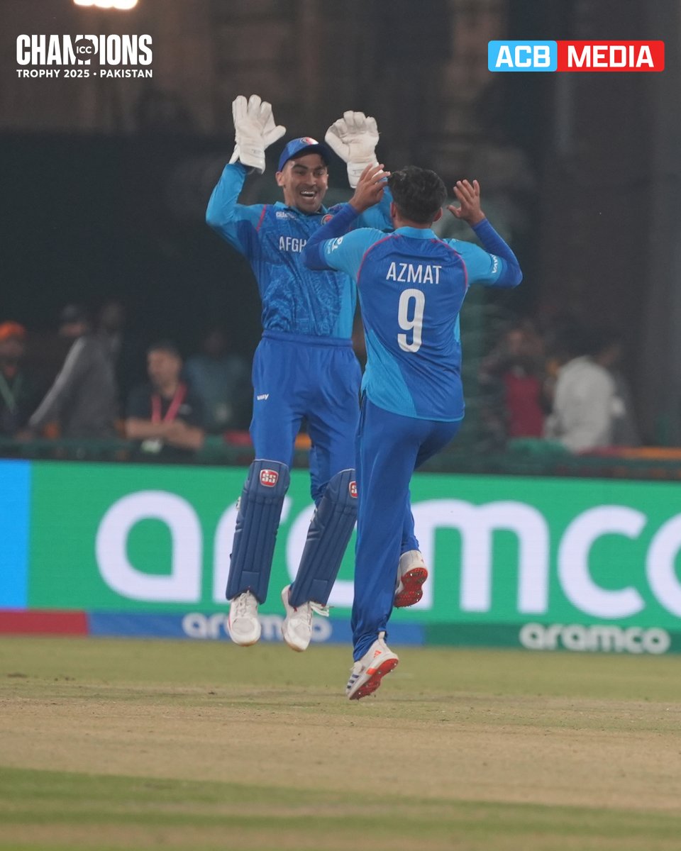 Afghanistan Cricket Board (@acbofficials) on Twitter photo Early success with the ball for Afghanistan! 👏
<a href="/AzmatOmarzay/">Azmatullah Omarzai</a> castles Phil Salt with an absolute beauty to give Afghanistan a perfect start with the ball. ☝️
🏴- 19/1 (3.3 Ov)
#AfghanAtalan | #ChampionsTrophy | #AFGvENG | #GloriousNationVictoriousTeam Early success with the ball for Afghanistan! 👏
<a href="/AzmatOmarzay/">Azmatullah Omarzai</a> castles Phil Salt with an absolute beauty to give Afghanistan a perfect start with the ball. ☝️
🏴- 19/1 (3.3 Ov)
#AfghanAtalan | #ChampionsTrophy | #AFGvENG | #GloriousNationVictoriousTeam