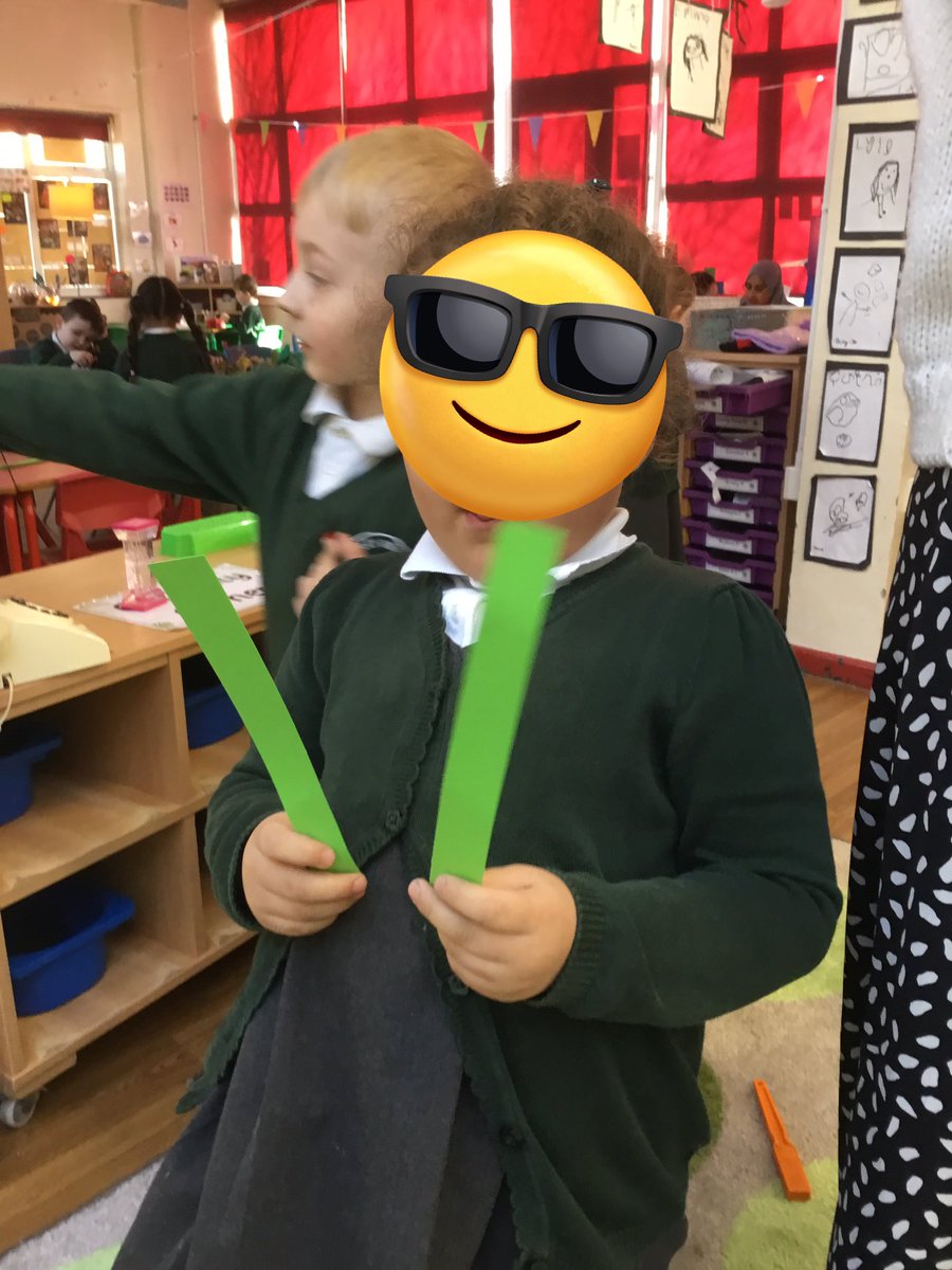 BentleyWestWS2's tweet image. Reception are seeing double everywhere! #BWMaths #BWReception #eyfsmaths