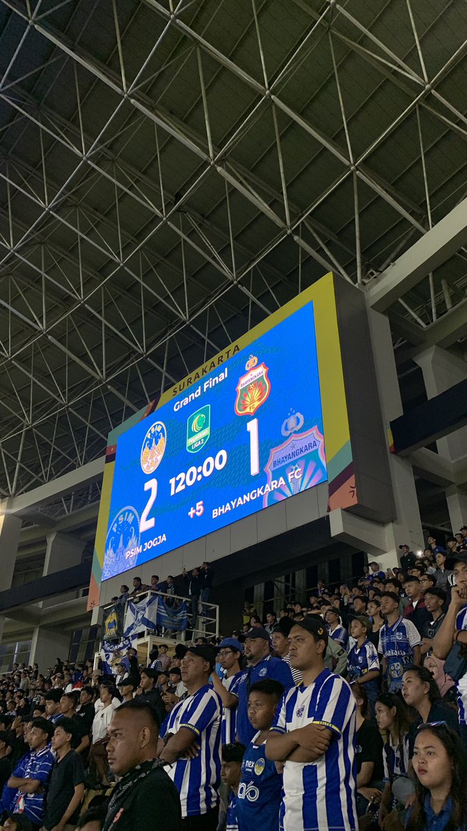 Andnsmanfiejenbdnsjwdnxxxzsdfxn😭🙏🏻🏆