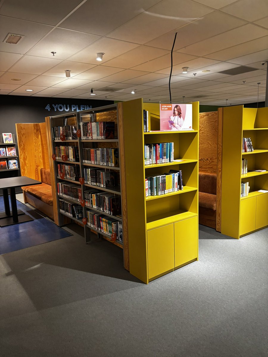 D66_Purmerend's tweet image. Gisteren waren we met een afvaardiging van de @raadpurmerend op werkbezoek bij de @biebwaterland en werden we bijgepraat over het verleden en de toekomstplannen. Binnenkort maken we met de fractie nog een afspraak voor een rondleiding en gesprek. #libraryrules 💪📚