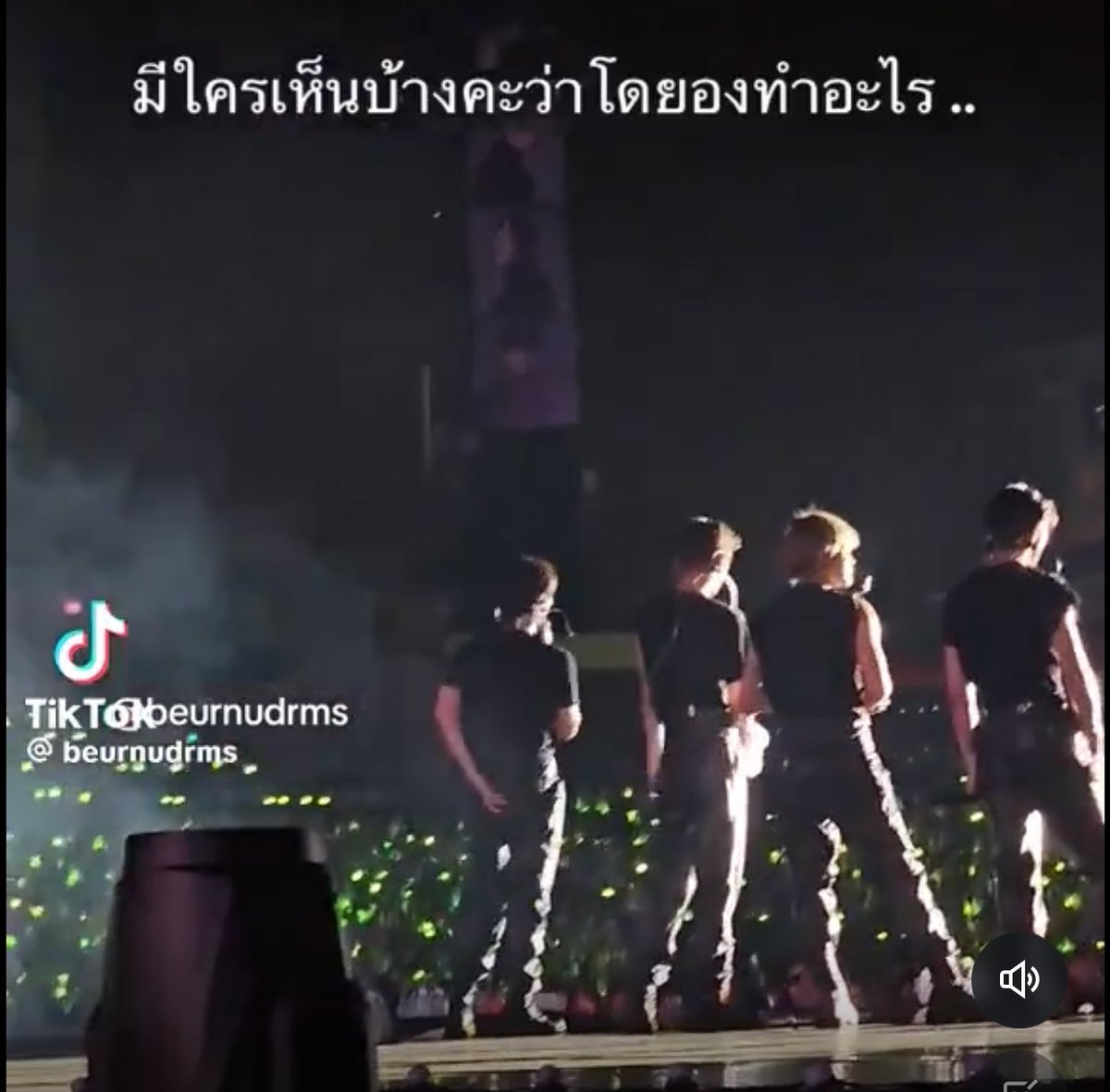 mlydwt's tweet image. เกาดากพอทนจกรักแร้ไปดมพอเลย 🫨