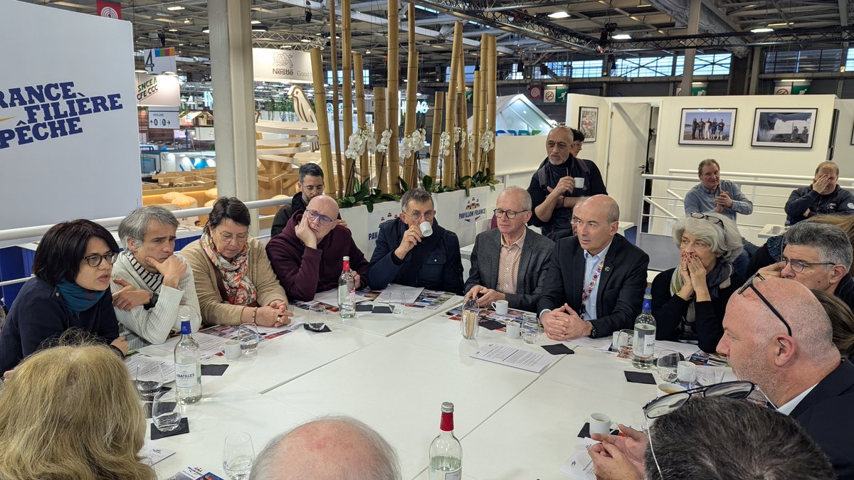 Groupe de la Coopération au CESE (@grcoopcese) on Twitter photo La commission Territoire, Agri & Alim du <a href="/lecese/">CESE</a> sur le stand de France Filière Pêche au #SIA2025. Discussion avec Frédéric Toulliou sur l'avenir de la pêche maritime française en 2030 et le cap à fixer
<a href="/agritof60/">Christophe Grison</a> <a href="/henribiespere/">Henri Bies-Péré</a> <a href="/MaudLELIEVRE/">Maud LELIEVRE</a> @frederictoulliou La commission Territoire, Agri & Alim du <a href="/lecese/">CESE</a> sur le stand de France Filière Pêche au #SIA2025. Discussion avec Frédéric Toulliou sur l'avenir de la pêche maritime française en 2030 et le cap à fixer
<a href="/agritof60/">Christophe Grison</a> <a href="/henribiespere/">Henri Bies-Péré</a> <a href="/MaudLELIEVRE/">Maud LELIEVRE</a> @frederictoulliou
