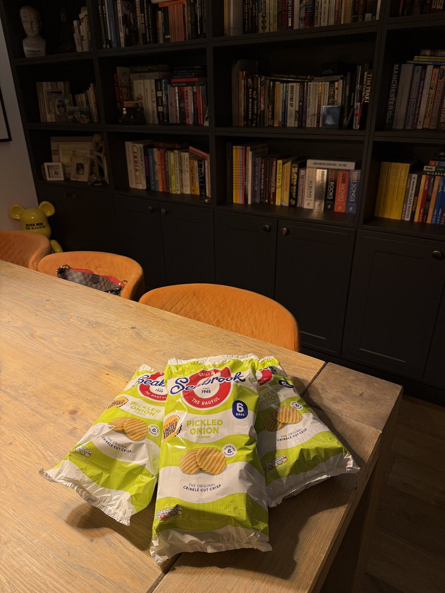 Oh yes! <a href="/SeabrookCrisps/">Seabrook Crisps</a> Pickled onion.. they won’t last long in this house 🔥