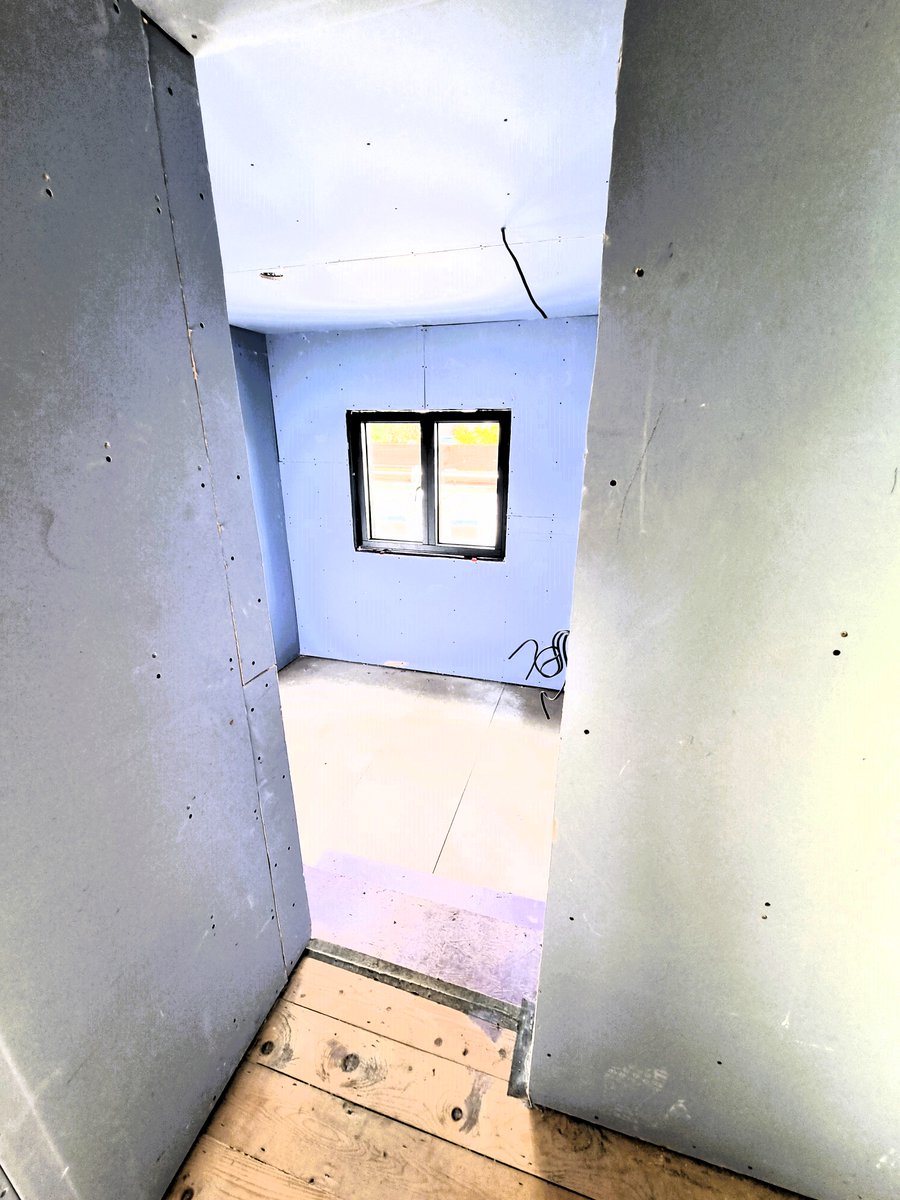 branches_wfc's tweet image. Here are a few more snaps from the house! A lot has happened since we bought it last year, and while the logistics are too complex to detail, the pictures truly don’t capture...  instagram.com/p/DGP76p9ty_f/… 
#VictorianHouse #Retrofit #BranchesHostel #HostelLife #MoveOnProperty