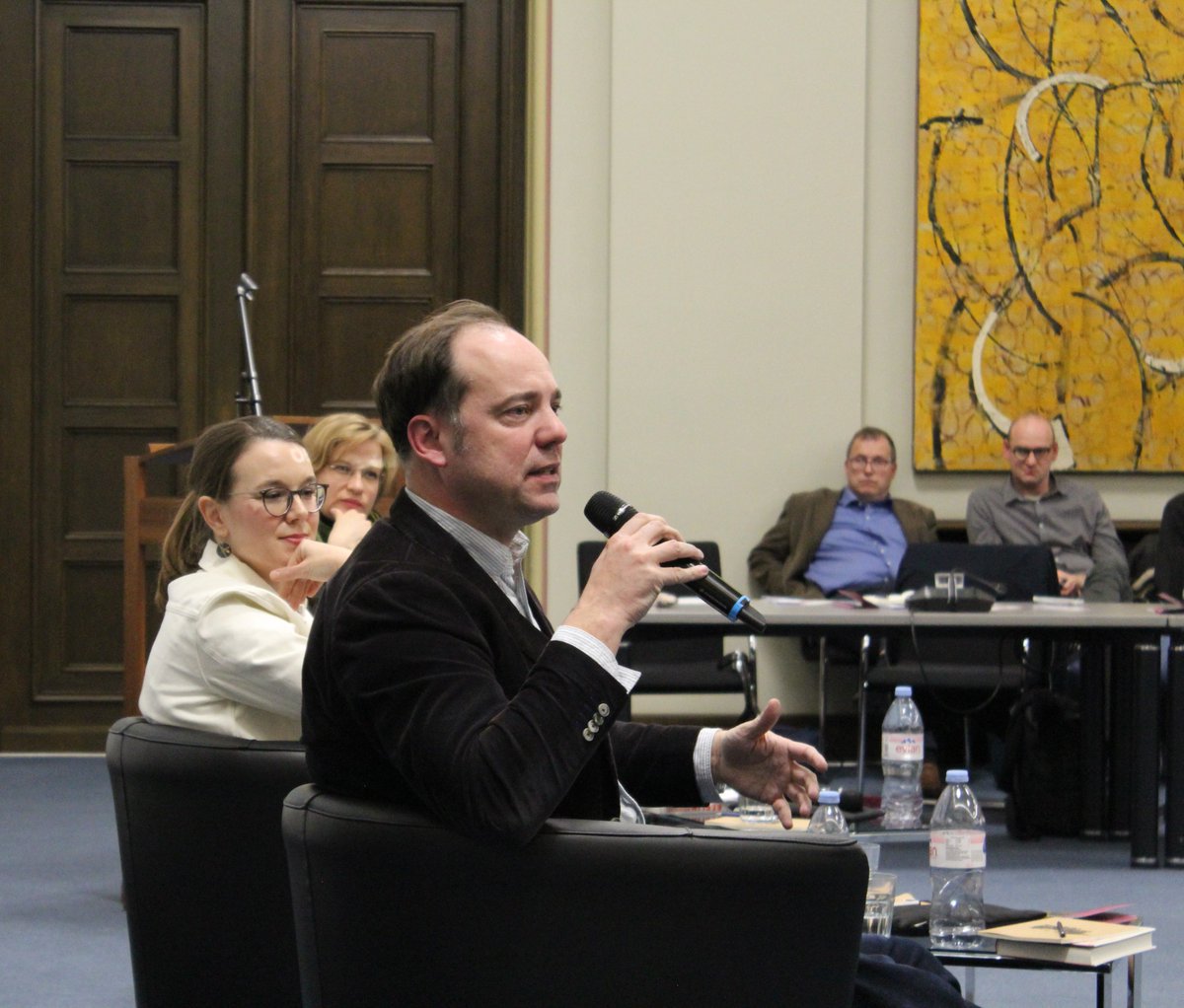 Ein erster Einblick in die gestrige Auftaktveranstaltung des Klaus Zernack Colloquiums 2025 im Roten Rathaus in Berlin mit Dr. Małgorzata Popiołek-Roßkamp, Dr. Hanno Hochmuth und Dr. Agnieszka Wierzcholska. 🎤