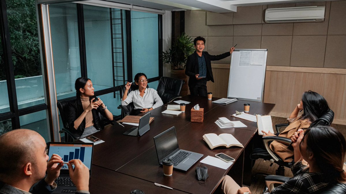 lingua_intl's tweet image. While English uses &apos;even though,&apos; Indonesian employs &apos;padahal&apos; to indicate a contrasting element.

To improve your team&apos;s language skills, we recommend your HR department organize in-house training, which we can facilitate.

#LanguageTraining
#CorporateTraining