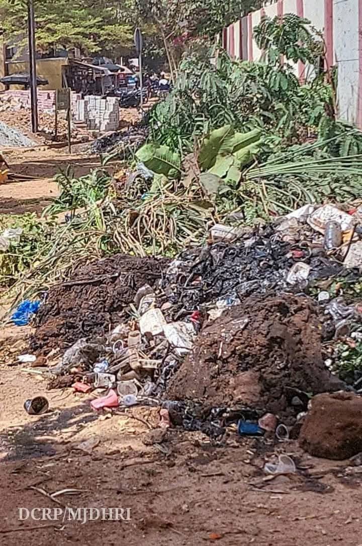 #AESinfo | #BurkinaFaso 🇧🇫
 Les Détenus Nettoient Ouagadougou : Une Initiative Innovante pour la Réinsertion

Dans une démarche novatrice, des détenus de la prison civile de Ouagadougou ont été mobilisés pour participer au curage des caniveaux aux abords du Tribunal de grande