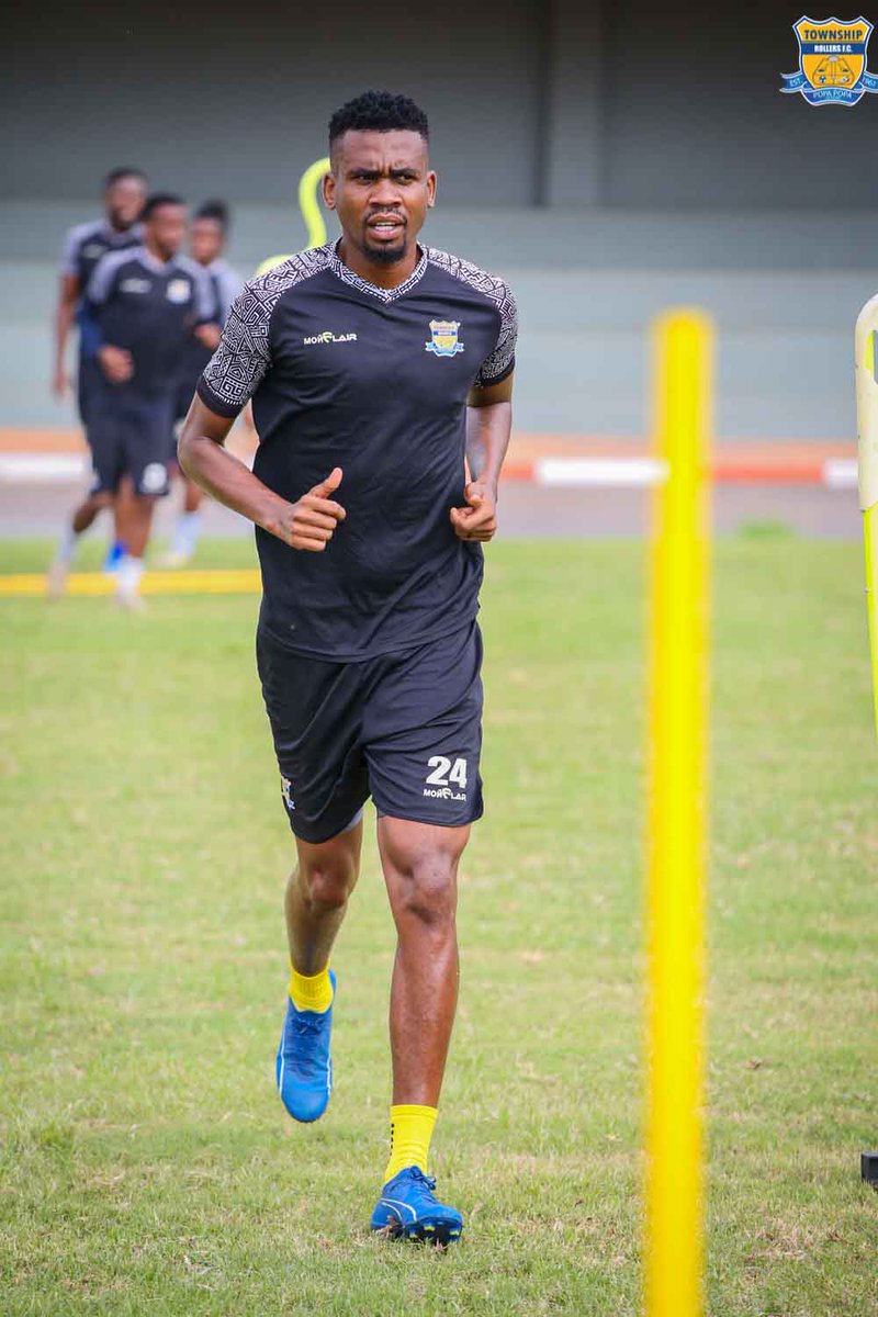 rollersfc's tweet photo. Man at work β½
The Blues takes on Mapantsola this coming Saturday in Lobatse . π₯
#Popa #SebataGroup https://t.co/Ai405y8oF9