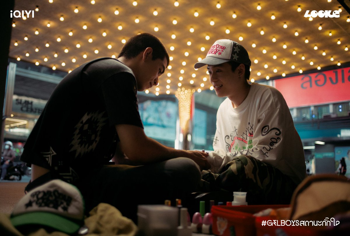 EP.4 BAABIN

เรื่องราวของ “บ้าบิ่น” (พีเจ มหิดล) ที่แอบชอบเพื่อนสนิท “โฟร์มด” (นิว ชยภัค) มานาน เมื่อได้รู้ว่าโฟร์มดถูก “เชียร” (ไป๊ป มนธภูมิ) โกสติ้งหายไป ไม่มีแม้แต่ไลน์ให้ทักไปถาม
จึงเป็นโอกาสของบ้าบิ่นที่จะเลิกกั๊กความรู้สึกตัวเอง พร้อมเดินหน้าแอบเนียนทักไลน์จีบโฟร์มด