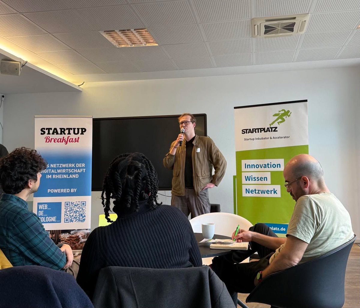 Leo Koesters (@leokoesters) on Twitter photo Presenting <a href="/beyond_you_net/">Beyond-You.net</a> 🚀🙏
Thanks to @startplatz for the event ‚STARTUP Breakfast‘.
#mentalhealth #startup #fundraising Presenting <a href="/beyond_you_net/">Beyond-You.net</a> 🚀🙏
Thanks to @startplatz for the event ‚STARTUP Breakfast‘.
#mentalhealth #startup #fundraising