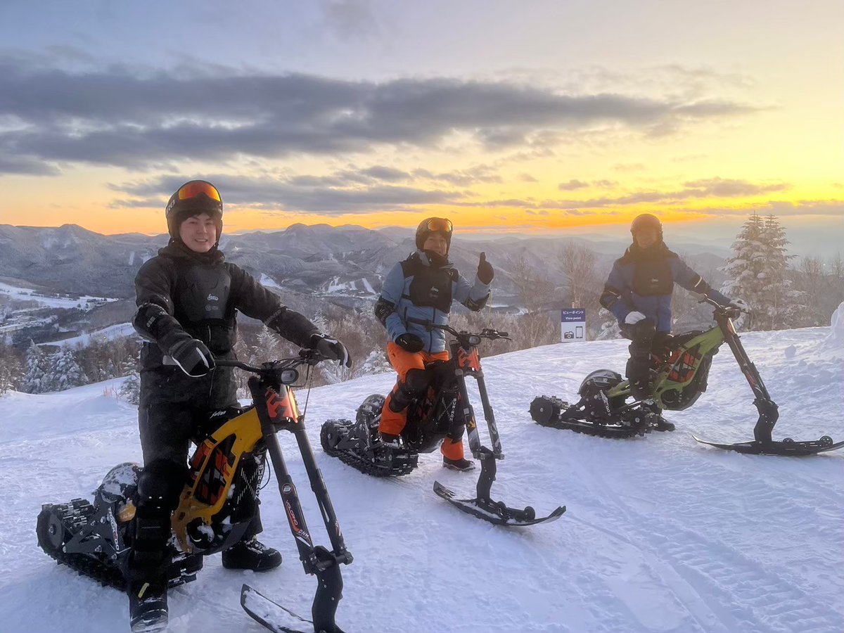 eTRAILPARK's tweet photo. eSNOW 志賀高原
Mountain Tour🎿

条件が揃わないと観れない絶景も、ワンチャン3/16まで！

https://t.co/maFAYhc5oS

#志賀高原 #焼額山スキー場 #snow #esnow #esnowbike #ski #tourist https://t.co/mxqkImcMUY