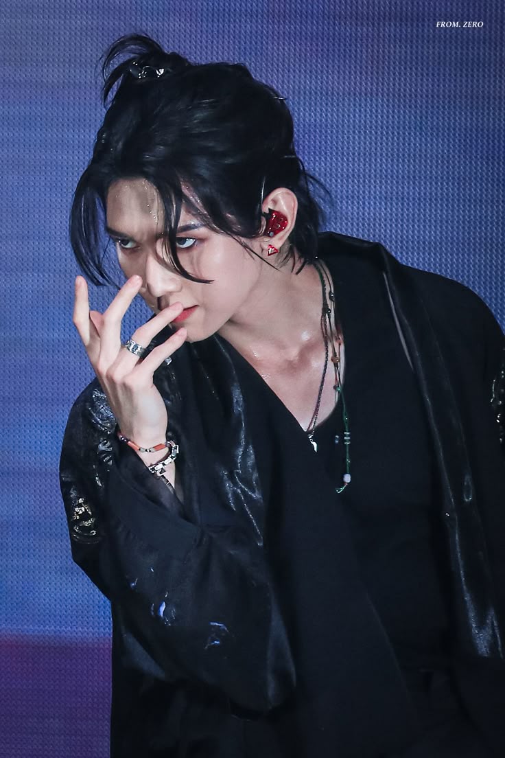 YeosangsNoona's tweet photo. His angry face 😳

#ATEEZ #에이티즈 #Yeosang #여상 https://t.co/G7B2H2IFN0