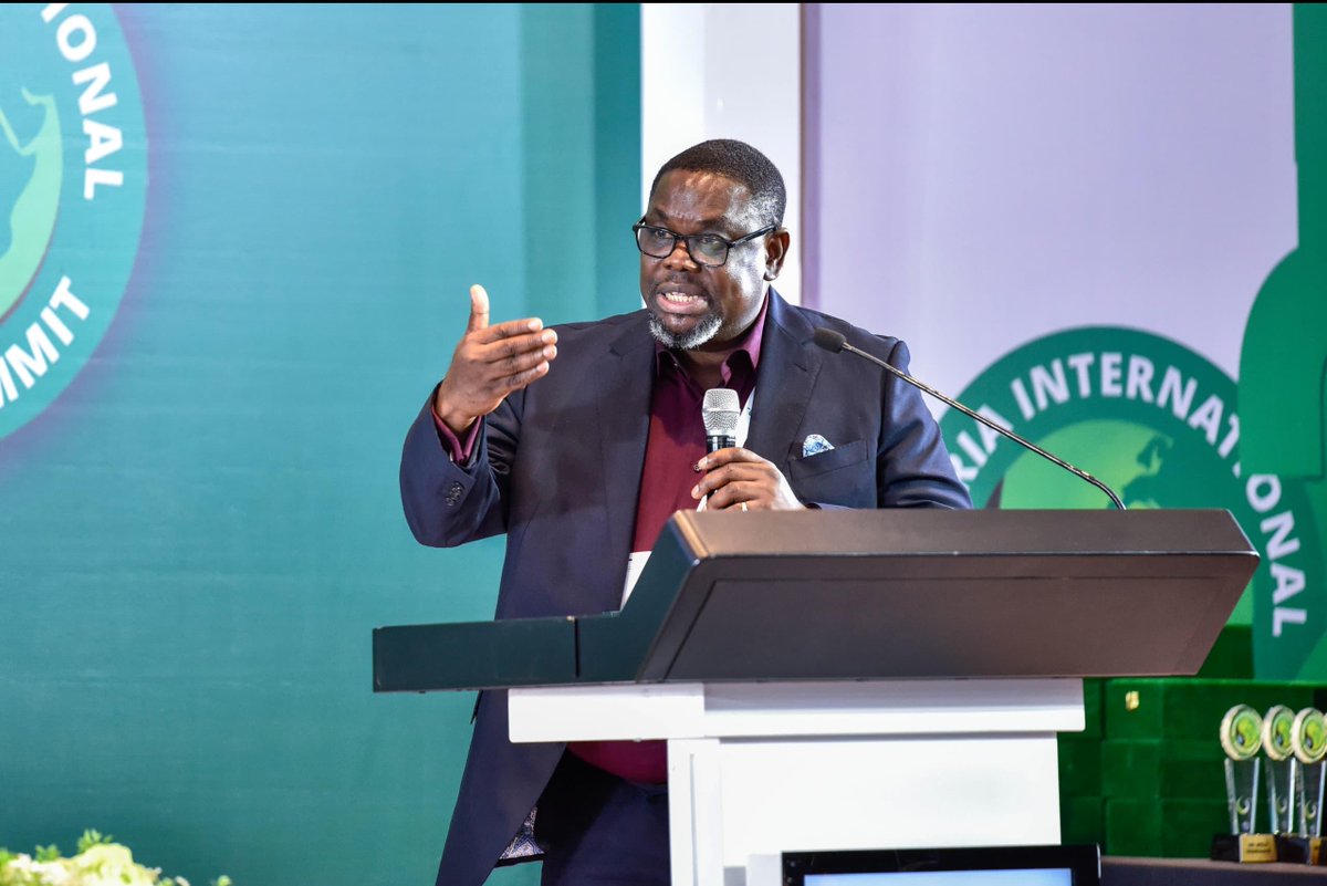 NewcrossPL's tweet photo. At @EnergySummitNGR  2025, our GM showcased our commitment to local capacity building, referencing our PSC participation &amp; innovative solutions like the virtual pipeline system.  #LocalContent #Innovation https://t.co/GblkFRBOlI