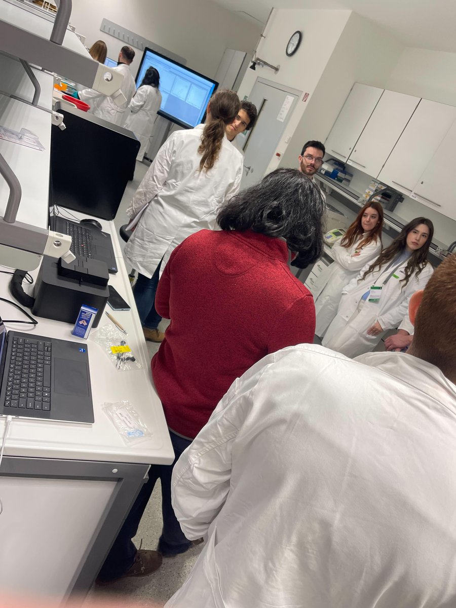 oniHQ's tweet image. We had a great time at the training at the #EMBO #ExtraCellularVesicles Practical Course. We hope that you enjoyed and that you liked our streamlined #EVProfiler2 with #AutoEV, as well as our user-friendly #Nanoimager!

#EMBLEvents #EMBOEV #EMBL #microscopy #SuperResolution #SMLM